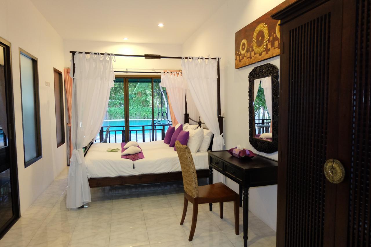 Rawai Suites Phuket Esterno foto